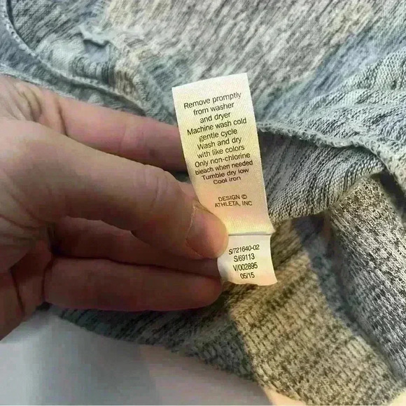 Athleta Cardigan size Small - Picture 6 of 6